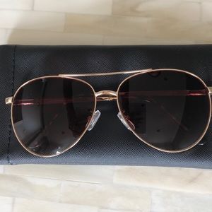 O by Oscar de la Renta Aviator Sunglasses